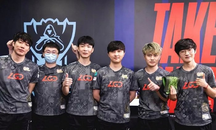 在激烈的乒 在激烈的乒