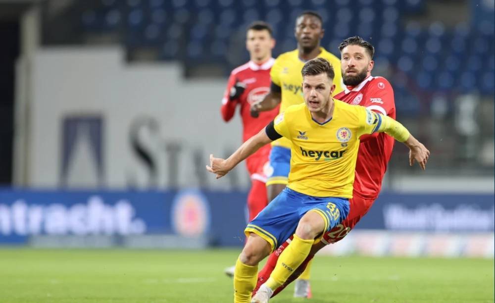 卡敌方关键 卡敌方关键